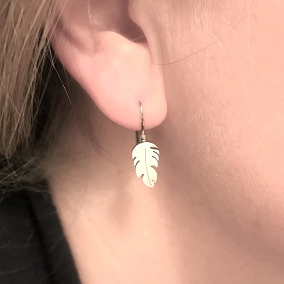 Jewelry - Silver Feather Drop Earrings